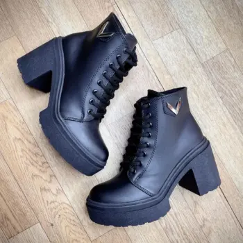 Botin Para Dama Negro Tacon tipo Tractor