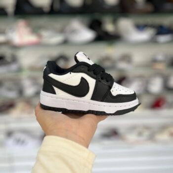 Tenis Nike Negro y Blanco Niñ@