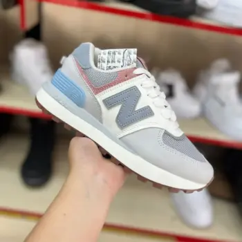 Zapatilla New Balance Gris Marfil