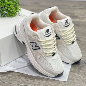 Zapatilla New Balance 530 Crema