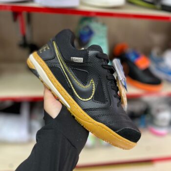 Zapatilla Futsal Nike Negro y Dorado