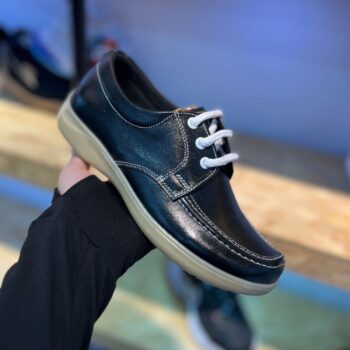 Calzado Escolar Cuero Negro Suela Beige