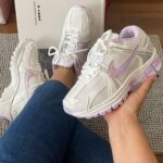 Zapatilla Nike Zoom Vomero Blanco y Rosa Tornasol