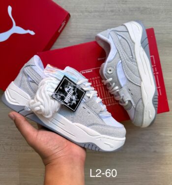 Zapatilla Puma Unisex Gris y Blanco