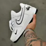 Zapatilla Air Force One X Stussy