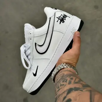 Zapatilla Air Force One X Stussy