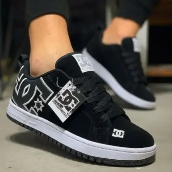 Zapatilla DC Negro y Blanco