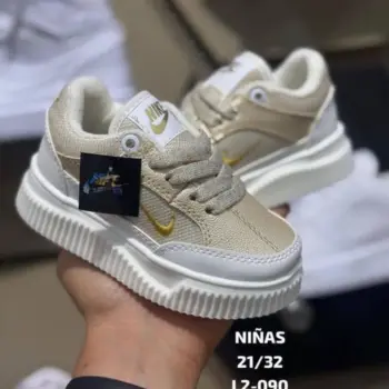 Tenis Nike Niñ@ Dorado