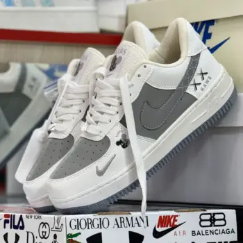 Zapatilla Nike Supreme Gris y Blanco