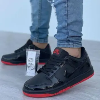 Zapatilla Unisex Nike SB Charol Rojo