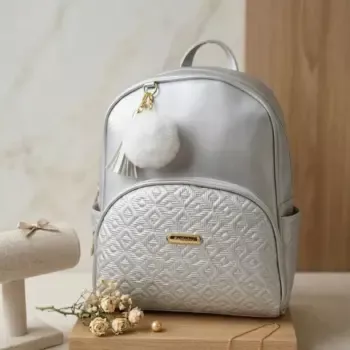 Morral Casual Dama Pompon Gris Plata