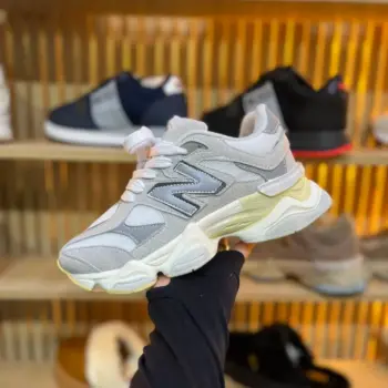Zapatilla New Balance Gris y Amarillo