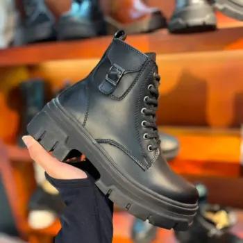 Botin Negro Total con Hebilla