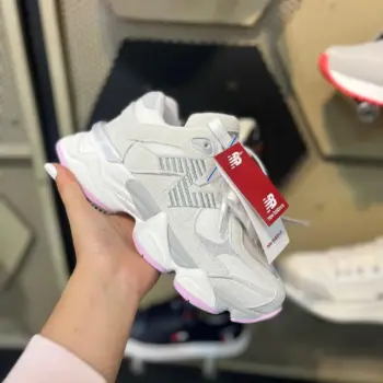 Zapatilla New Balance Blanco Gris y Lila